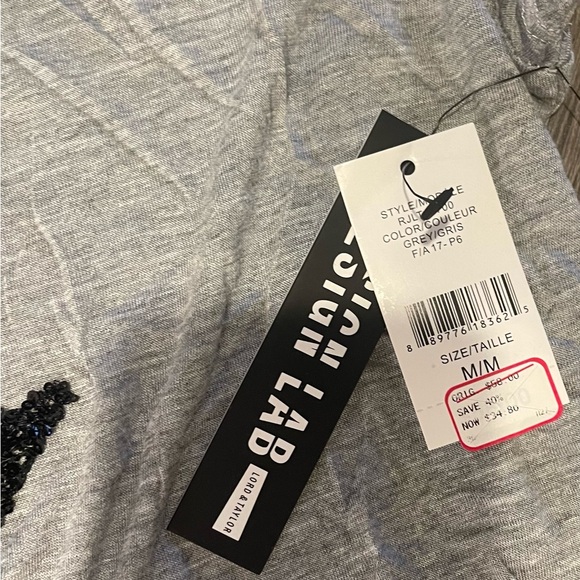 Three T Shirt Bundle size Medium - Picture 4 of 9